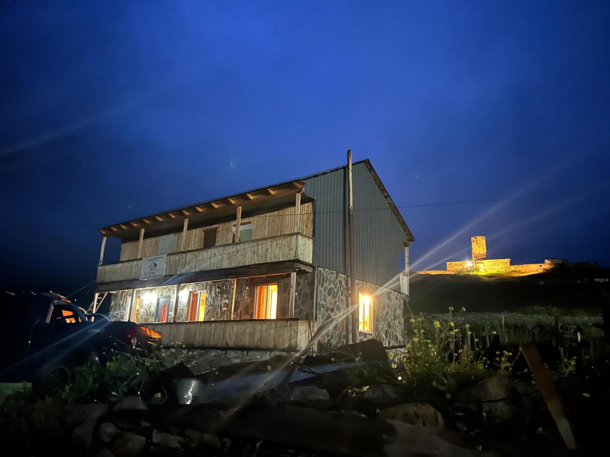 Guesthouse Miranda Ushguli Exterior photo